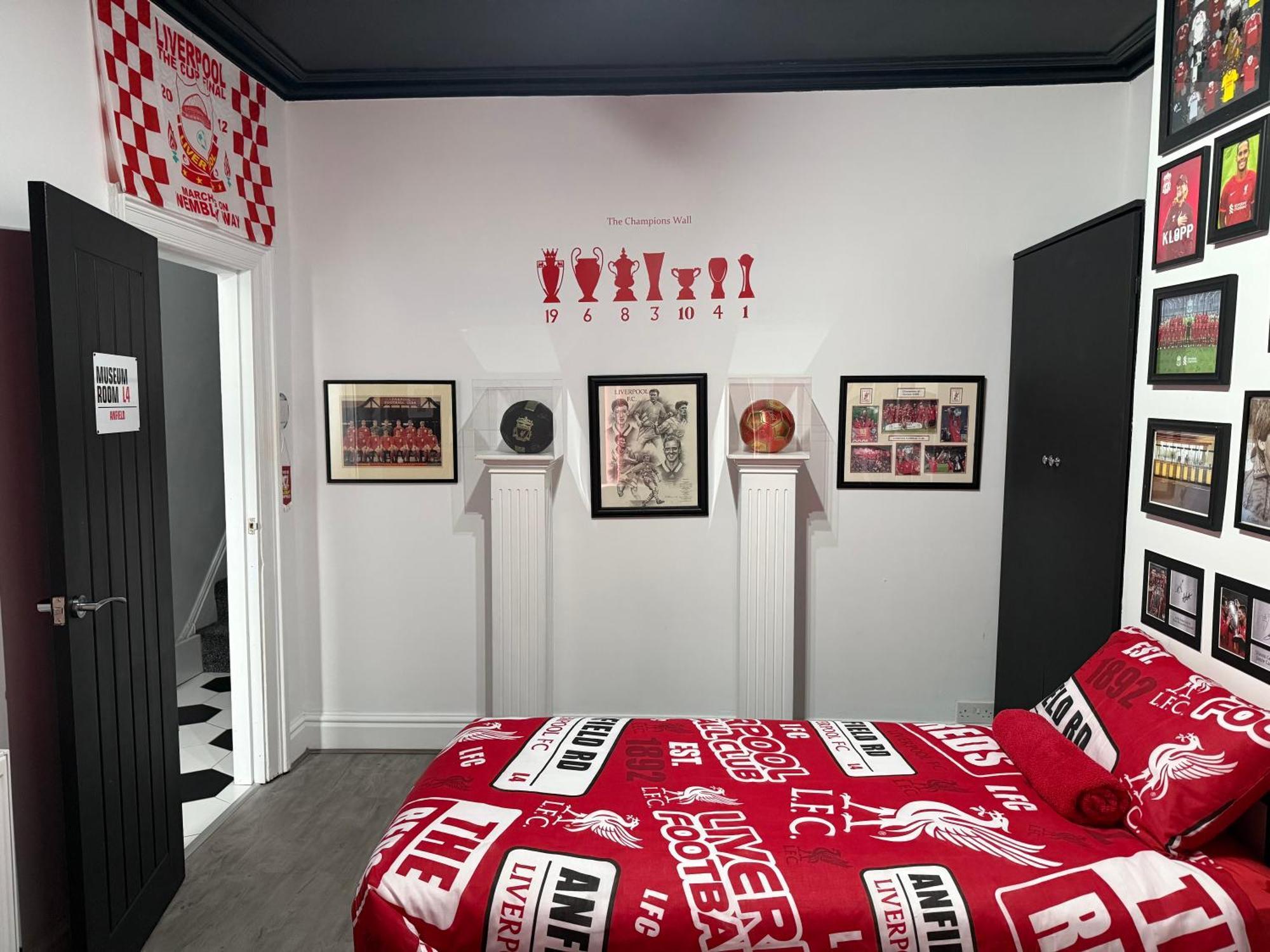 Вілла Anfield Abode - Entire Lfc Themed House Ліверпуль Екстер'єр фото