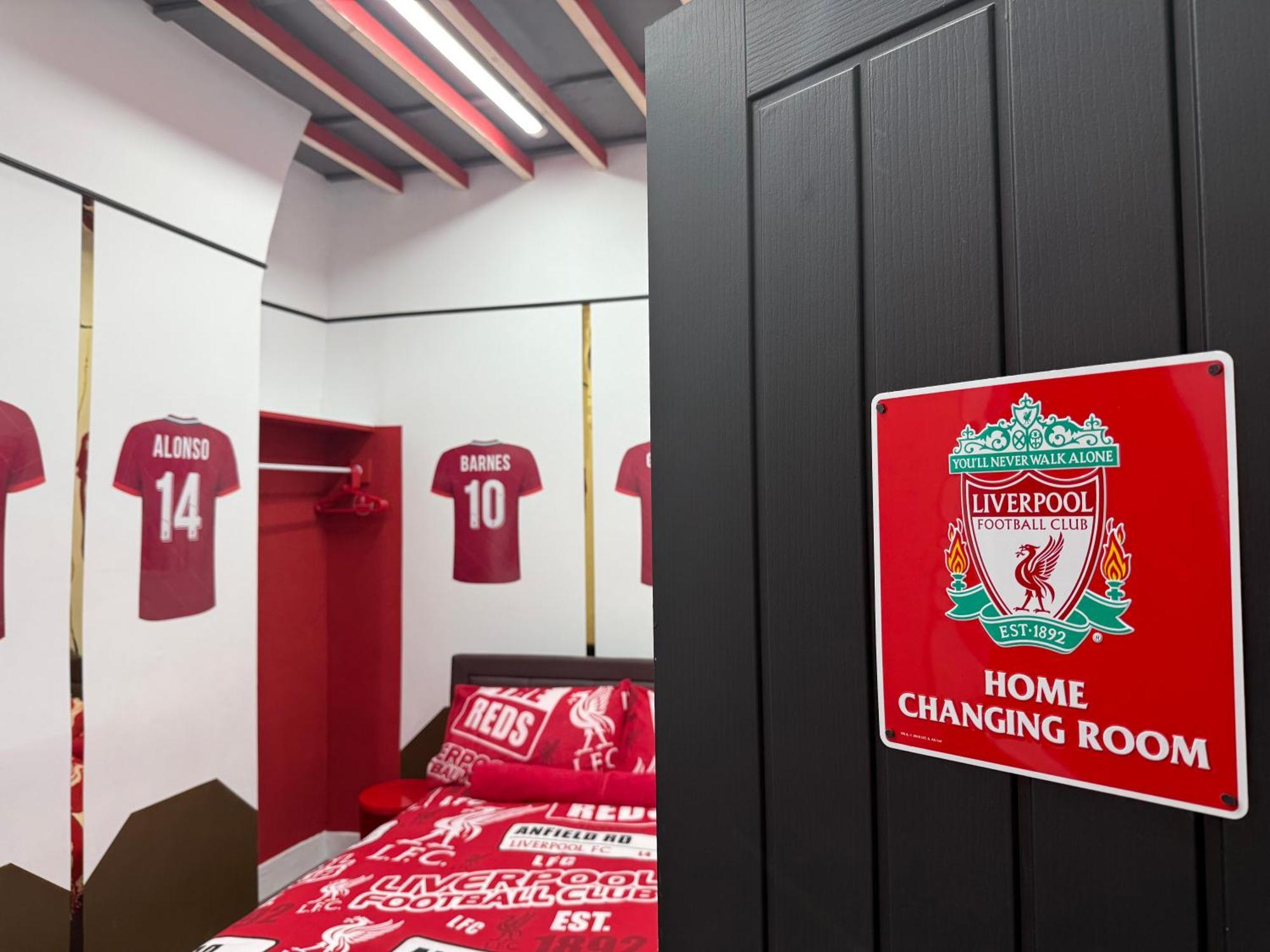 Вілла Anfield Abode - Entire Lfc Themed House Ліверпуль Екстер'єр фото