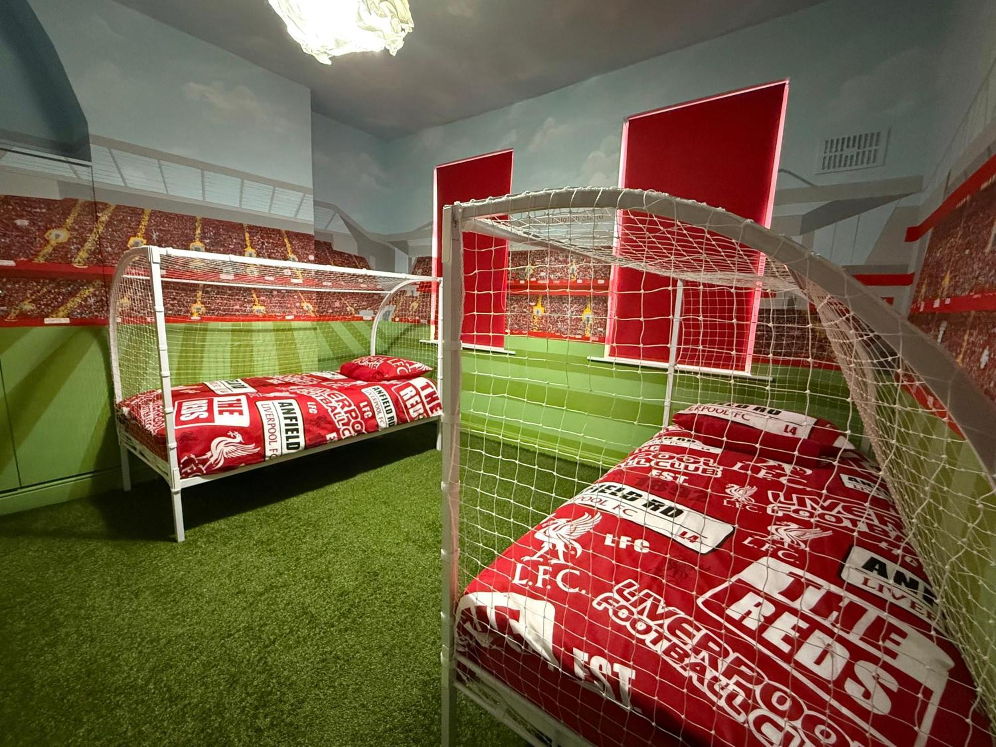 Вілла Anfield Abode - Entire Lfc Themed House Ліверпуль Екстер'єр фото