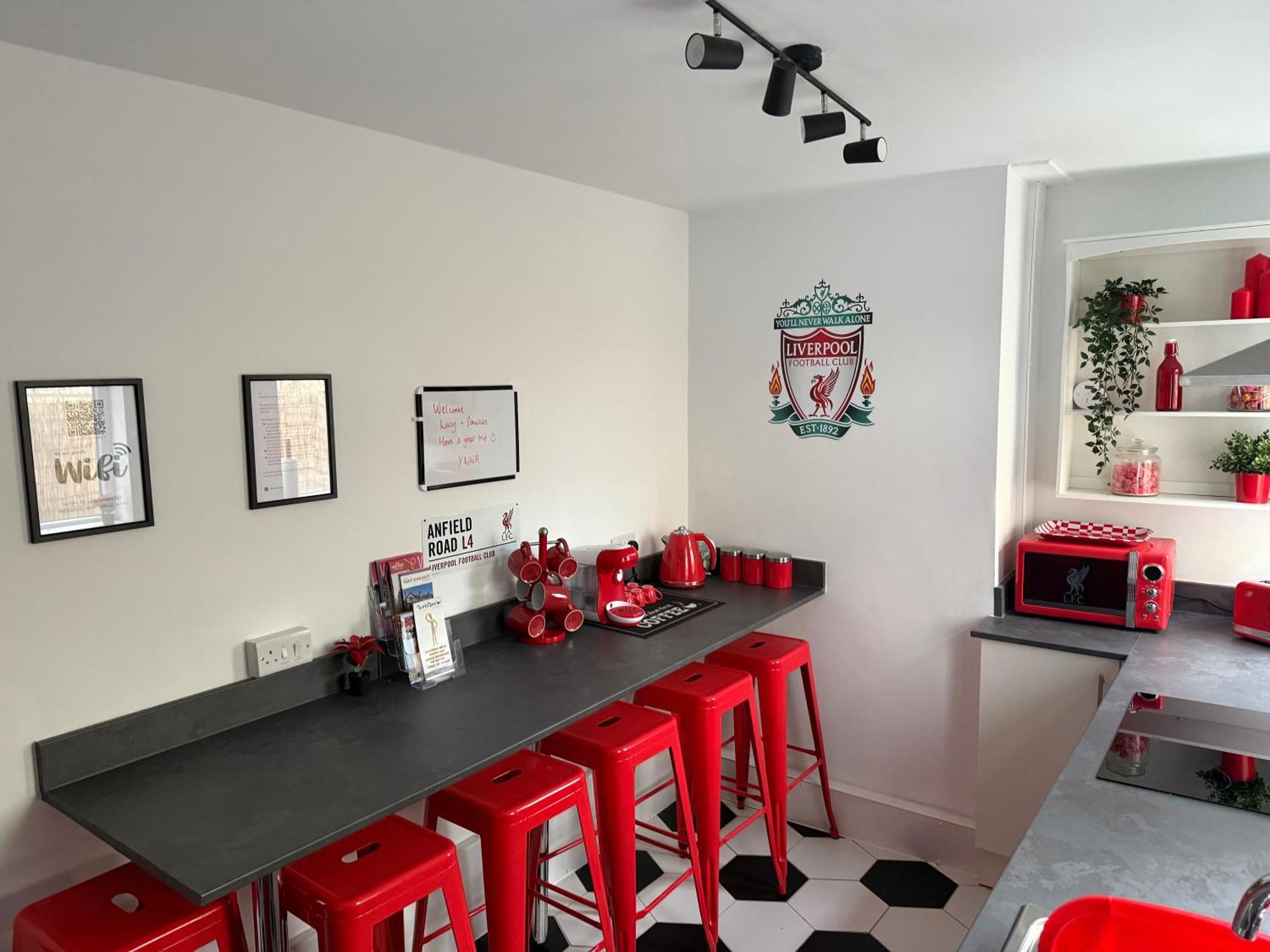 Вілла Anfield Abode - Entire Lfc Themed House Ліверпуль Екстер'єр фото